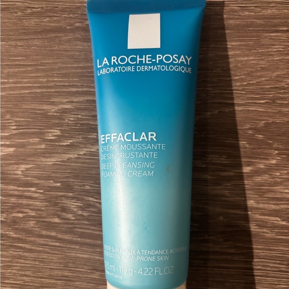 Luxe Skincare Kit (Retail ~$279) - Solawave, La Roche-Posay, Biodance, Medicube - Picture 12 of 15